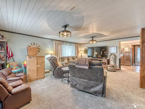 Living - 3330 Cloverdale, Monroe, MI 48162 photo 3 of 3