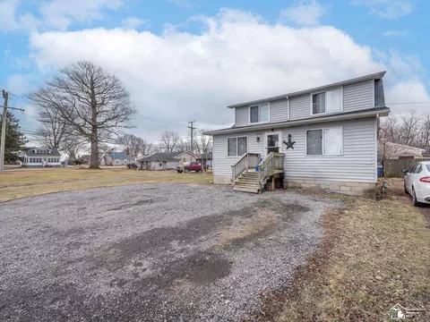 Exterior - 3330 Cloverdale, Monroe, MI 48162 photo 2 of 4