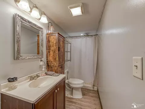 Bath - 3330 Cloverdale, Monroe, MI 48162 photo 1 of 2