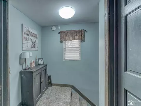 Entry Way - 3330 Cloverdale, Monroe, MI 48162 photo 4 of 4