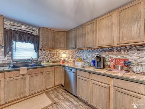 Kitchen - 3330 Cloverdale, Monroe, MI 48162 photo 3 of 4