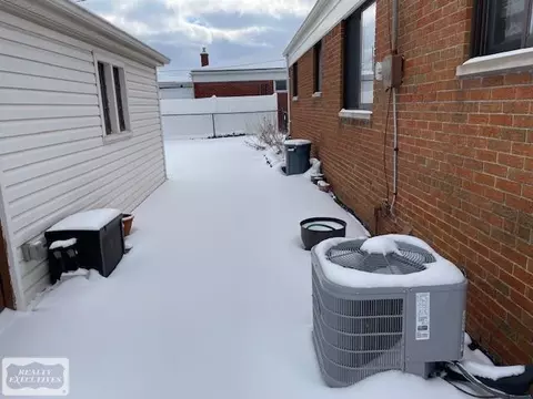 Exterior - 32166 Dover, Warren, MI 48088 photo 3 of 4