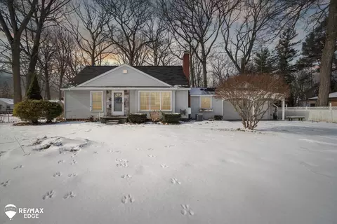 1351 N Packard, Burton, MI 48509