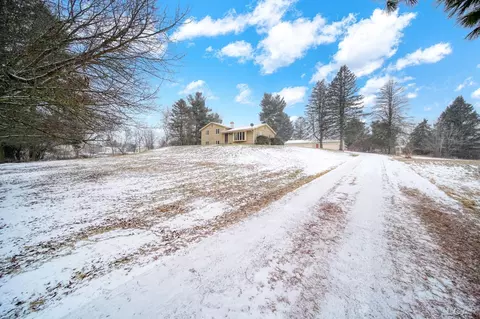 1500 Sylvan, Chelsea, MI 48118