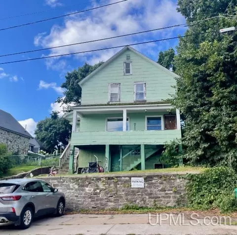 615 W Baraga, Marquette, MI 49855