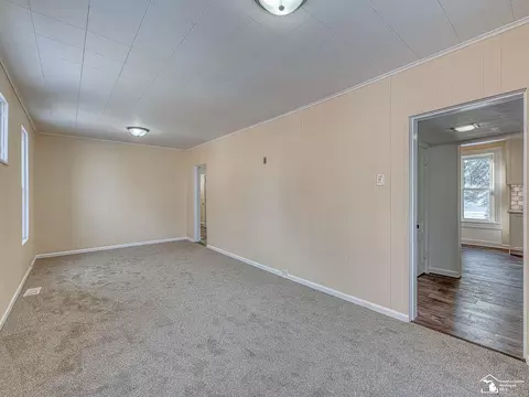 Living - 9147 Joseph, Maybee, MI 48159 photo 4 of 5