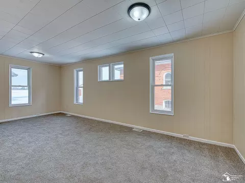Living - 9147 Joseph, Maybee, MI 48159 photo 2 of 5