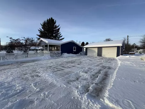 440 Quarter, Gladwin, MI 48624 photo 5