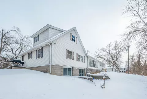 Exterior - 1526 S Bartlett, Saint Clair, MI 48079 photo 4 of 12