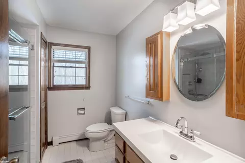 Bath - 1526 S Bartlett, Saint Clair, MI 48079 photo 1 of 2