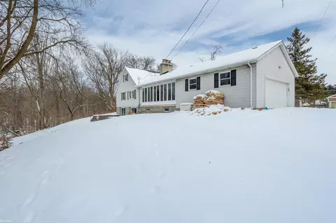 Exterior - 1526 S Bartlett, Saint Clair, MI 48079 photo 5 of 12
