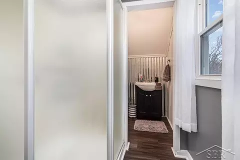Entry Way - 618 Beech, Clio, MI 48420 photo 1 of 2