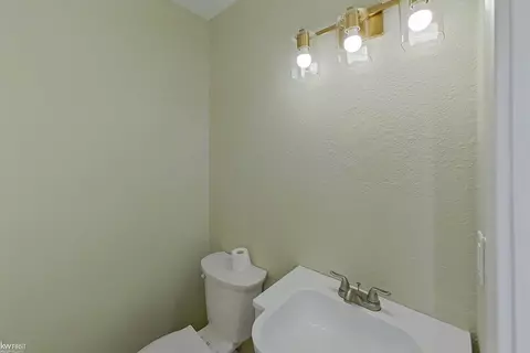 Bath - 7447 E Bristol, Davison, MI 48423 photo 1 of 3