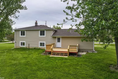 Exterior - 7447 E Bristol, Davison, MI 48423 photo 9 of 11
