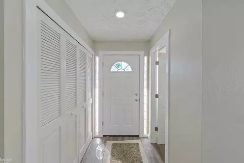 Entry Way - 7447 E Bristol, Davison, MI 48423 photo 1 of 1