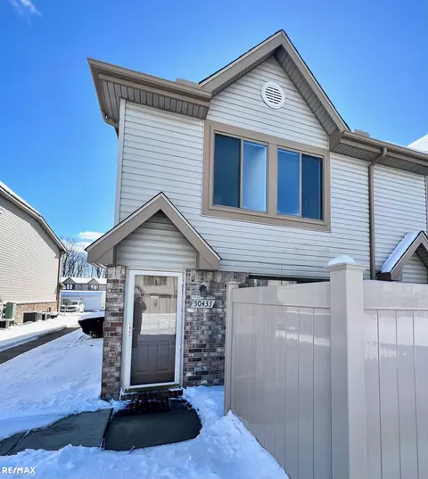 50433 Bay Run S #37, New Baltimore, MI 48047