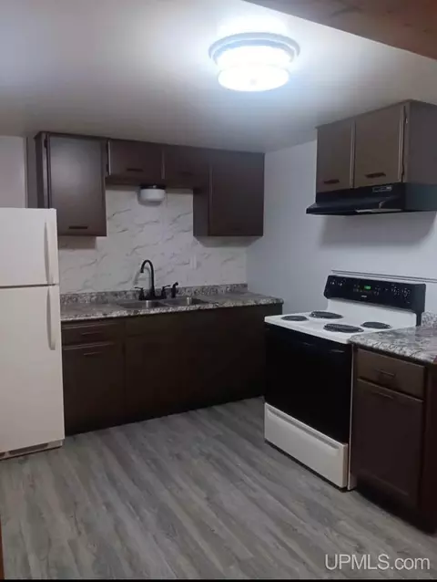 Kitchen - 885 N Westwood, Ishpeming, MI 49849 photo 7 of 13
