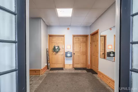 Entry Way - 885 N Westwood, Ishpeming, MI 49849 photo 2 of 3