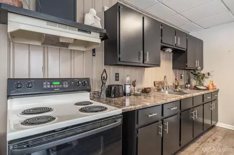Kitchen - 885 N Westwood, Ishpeming, MI 49849 photo 2 of 13