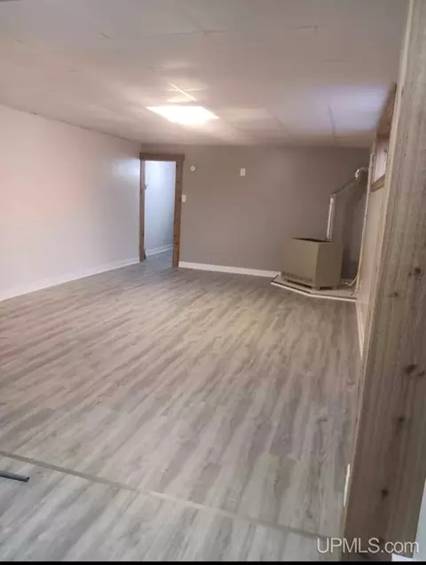 Living - 885 N Westwood, Ishpeming, MI 49849 photo 3 of 5