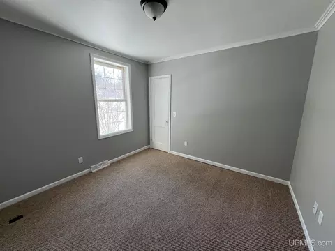 800 E D, Iron Mountain, MI 49801 photo 7