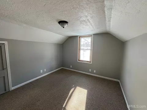 800 E D, Iron Mountain, MI 49801 photo 14