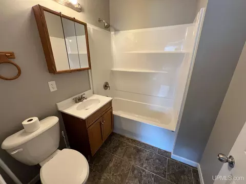 800 E D, Iron Mountain, MI 49801 photo 10