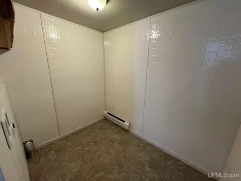 800 E D, Iron Mountain, MI 49801 photo 12