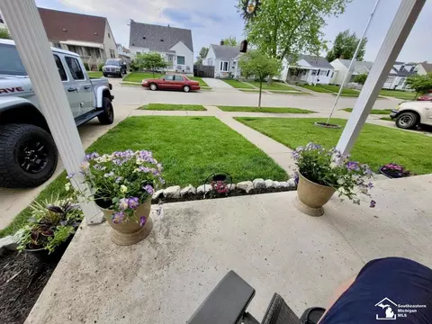 Exterior - 17803 Valade, Riverview, MI 48193 photo 2 of 2