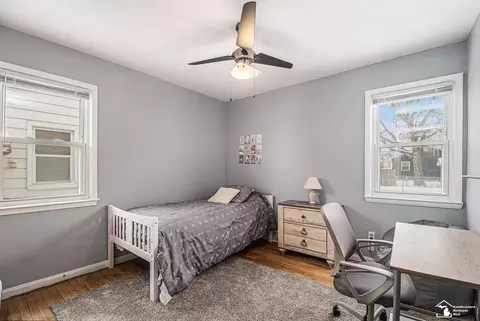 Bedroom - 17803 Valade, Riverview, MI 48193 photo 2 of 2