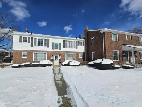 23213 Edsel Frd, Saint Clair Shores, MI 48080