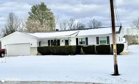 5202 N N Ctr, Flint, MI 48506