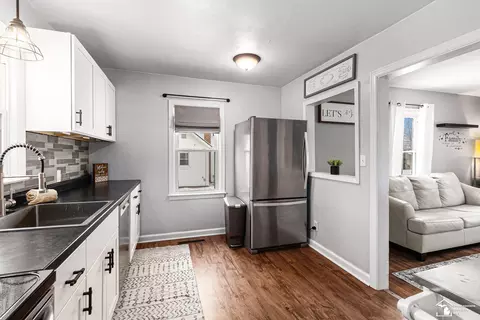 101 Bartlett, Clinton, MI 49236 photo 8