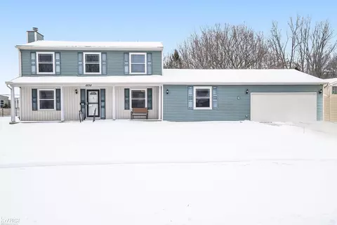 6038 Barker, Waterford, MI 48329