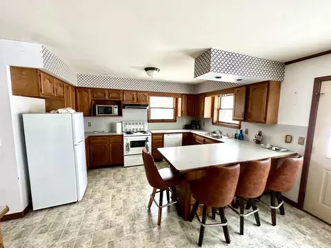 7599 Colony, Clay, MI 48001 photo 5