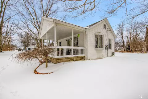 1612 Ann, Carleton, MI 48117 photo 3