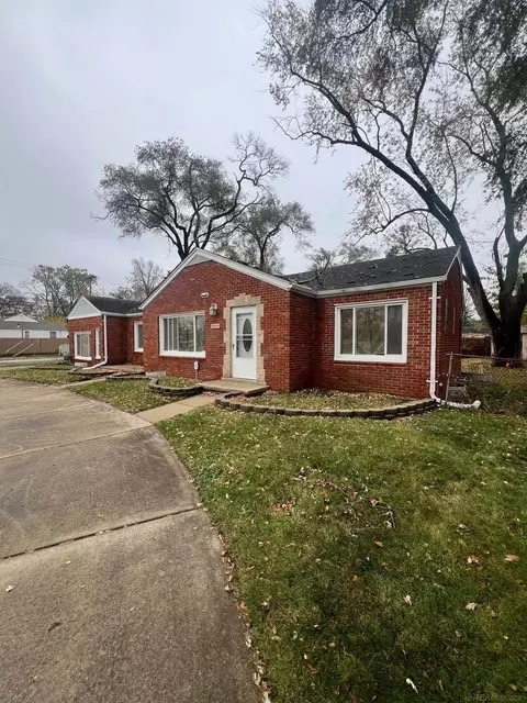 4374 E 10 Mile, Warren, MI 48091