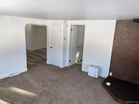 2880 18th, Escanaba, MI 49829 photo 23