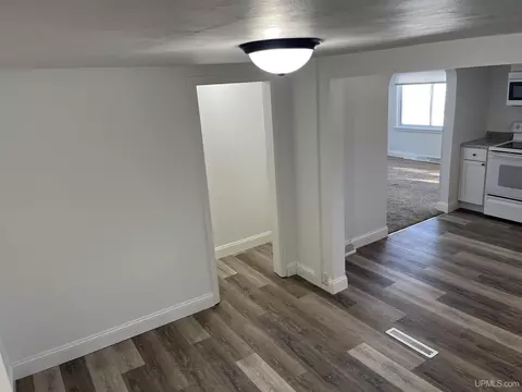 2880 18th, Escanaba, MI 49829 photo 14