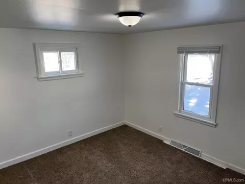 2880 18th, Escanaba, MI 49829 photo 25