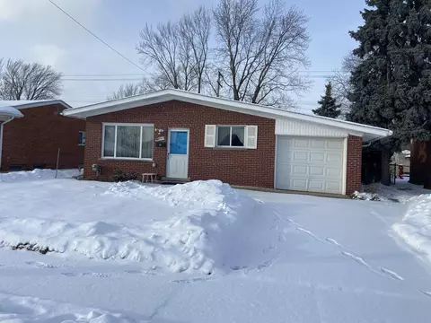 18549 Blue Is, Roseville, MI 48066