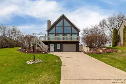 7567 Hillcrest, Manitou Beach, MI 49253