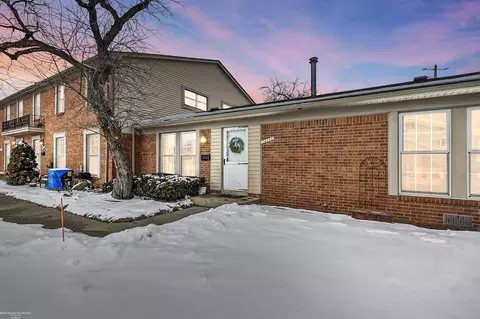 28335 Greenbriar, Brownstown, MI 48183