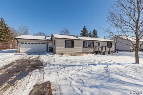 2743 Airport, Adrian, MI 49221