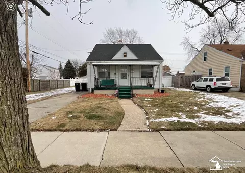 1529 Cora, Wyandotte, MI 48192