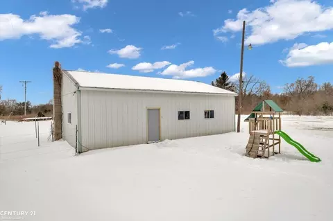 6178 E 86th St, Newaygo, MI 49337 photo 4