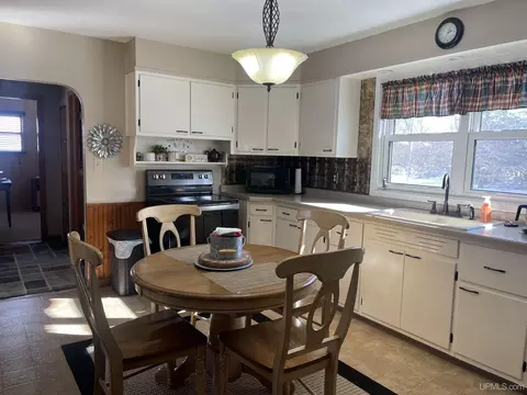 1202 Hancock, Wakefield, MI 49968 photo 9