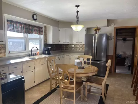 1202 Hancock, Wakefield, MI 49968 photo 6