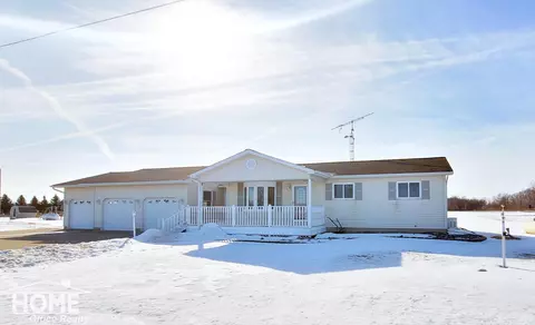 2020 E Wilkinson, Owosso, MI 48867 photo 2