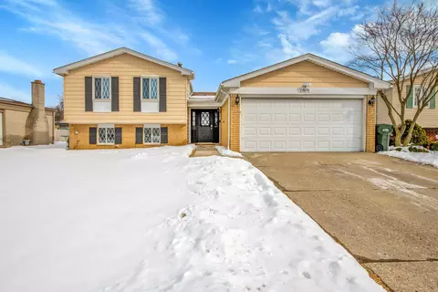 39644 Timberlane, Sterling Heights, MI 48310